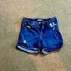 Woman’s shorts